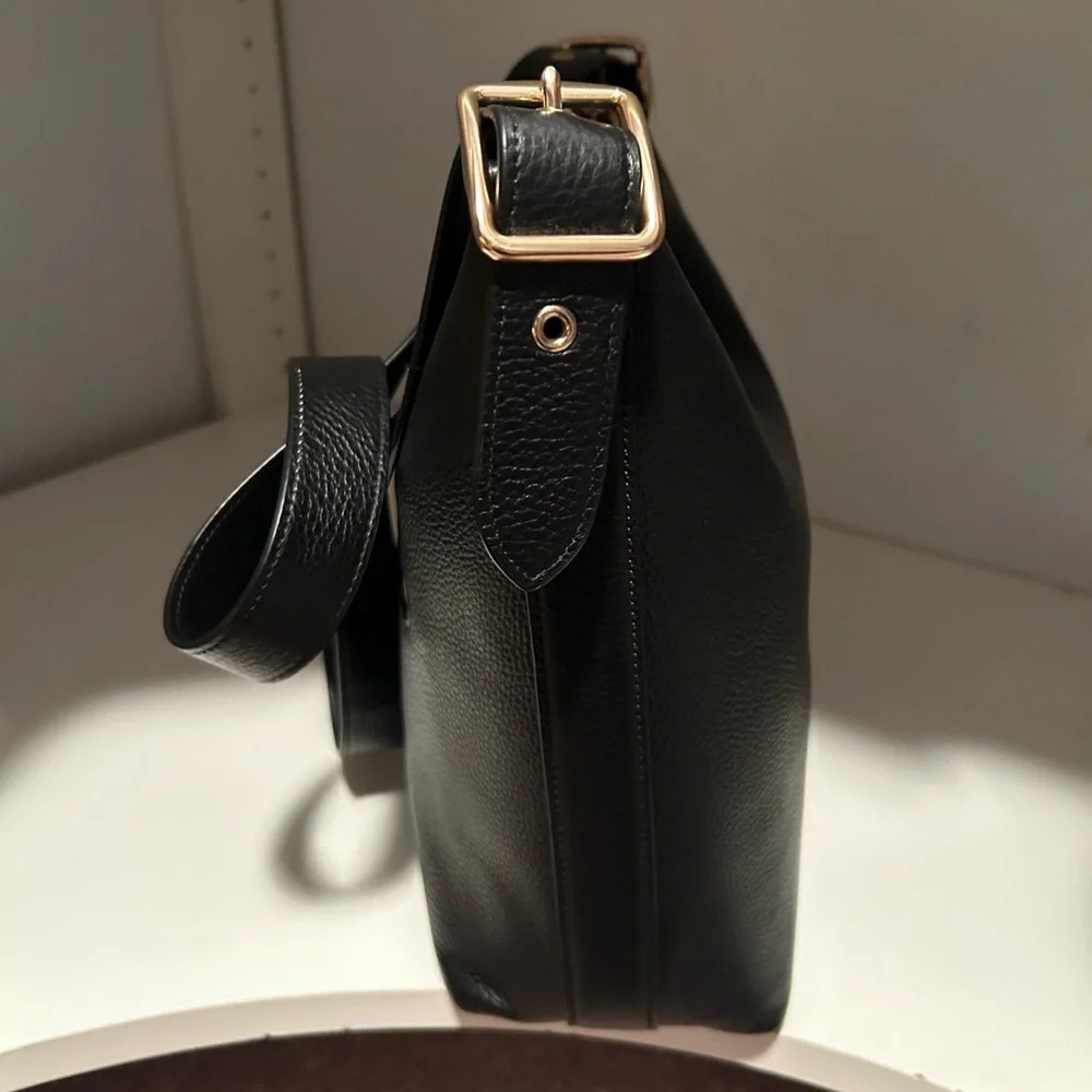 Coach Val Duffle Bag with Gold Details - Picture 4 of 8